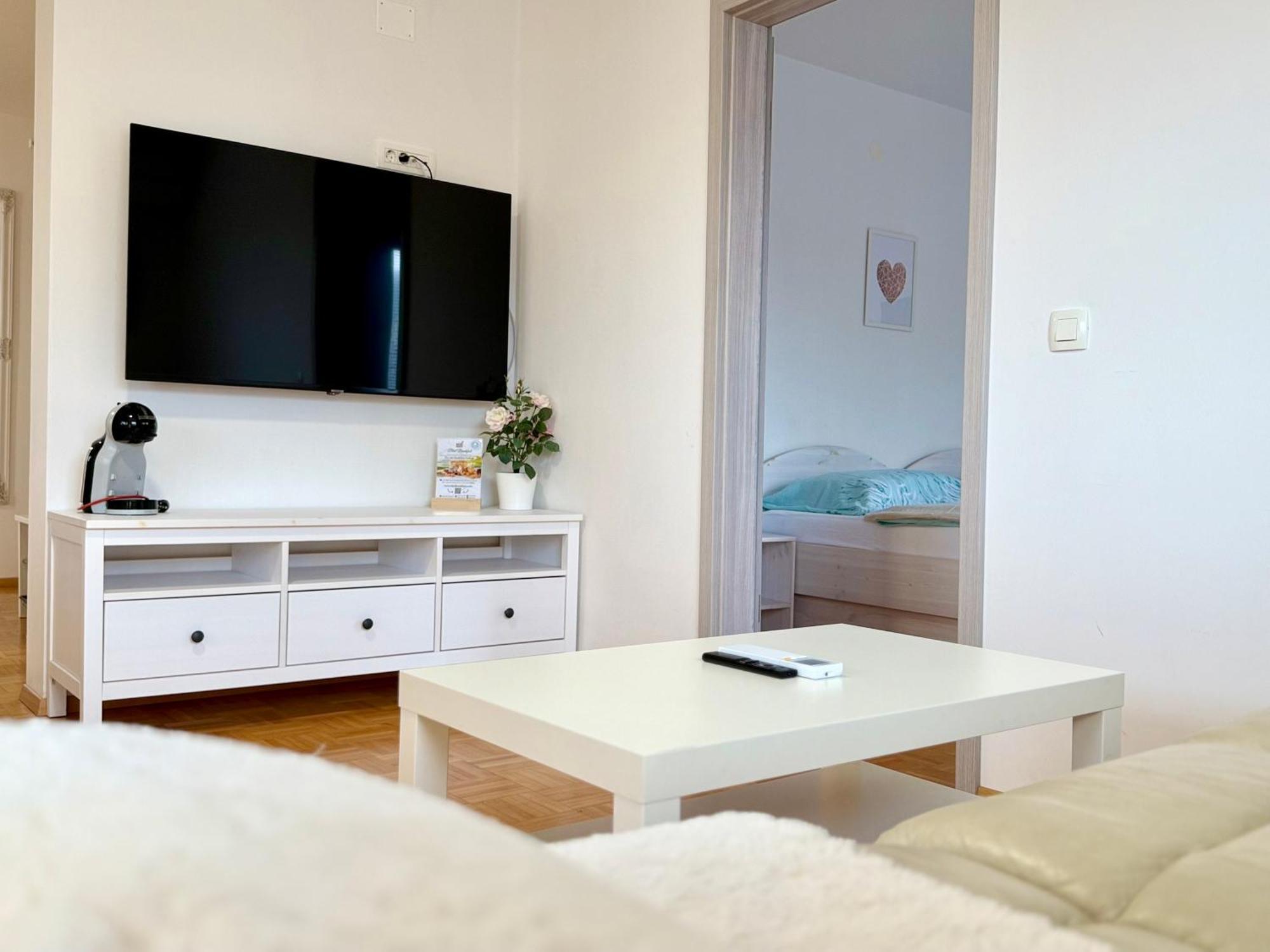 Guest House Kobal Spodnje Gorje Екстериор снимка
