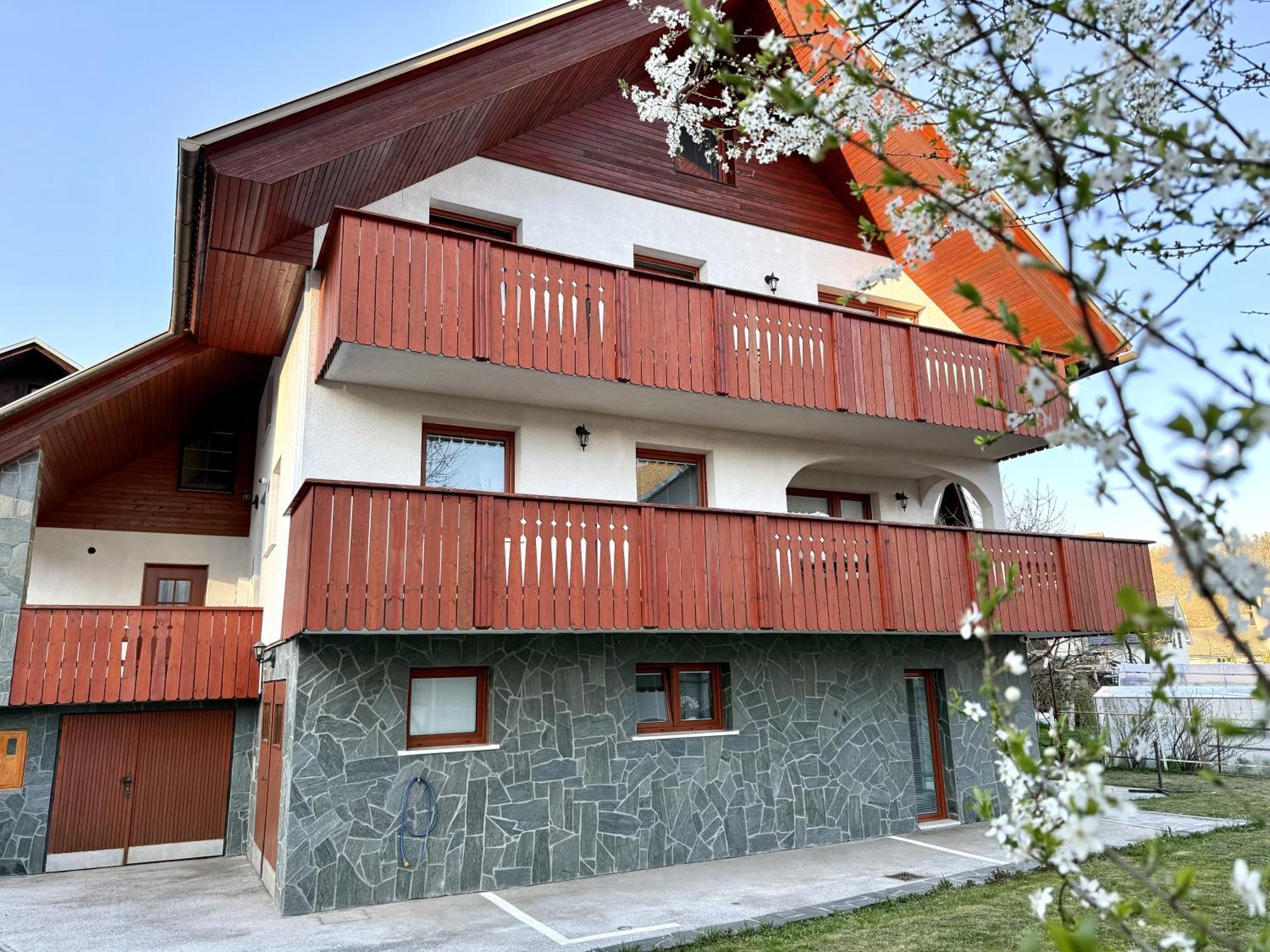 Guest House Kobal Spodnje Gorje Екстериор снимка