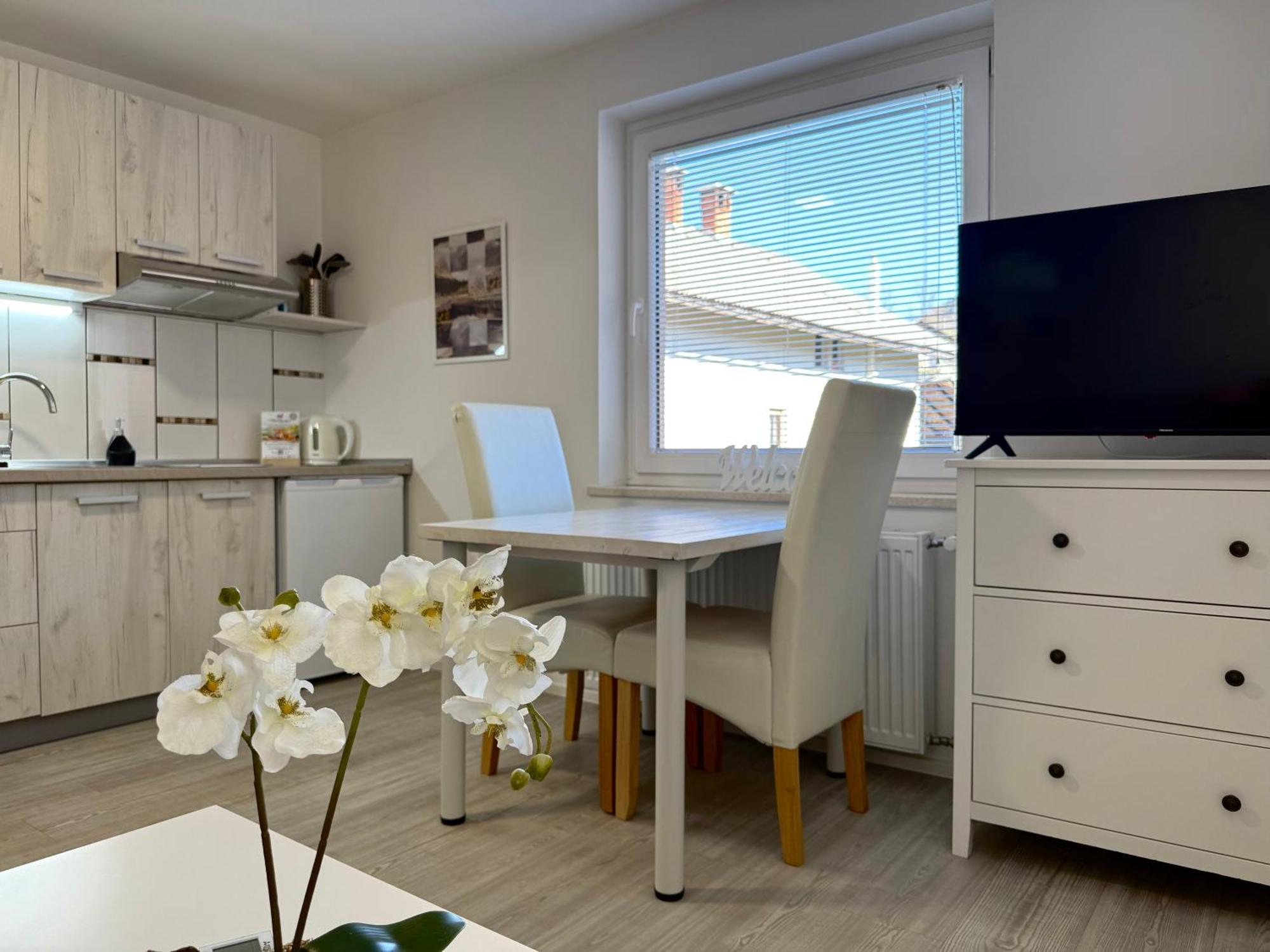 Guest House Kobal Spodnje Gorje Екстериор снимка